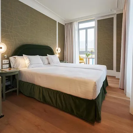 Intelier Katalina Hotell